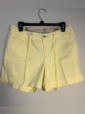 Natural Reflections 100% Cotton Pale Yellow Chino Shorts 10 Casual Preppy Spring